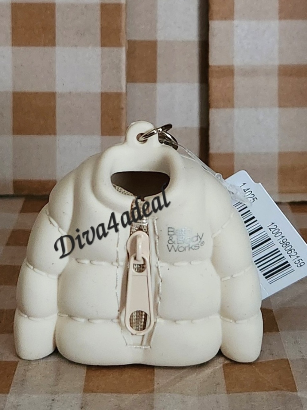 Bath & Body Works PUFFER COAT PocketBac Holder